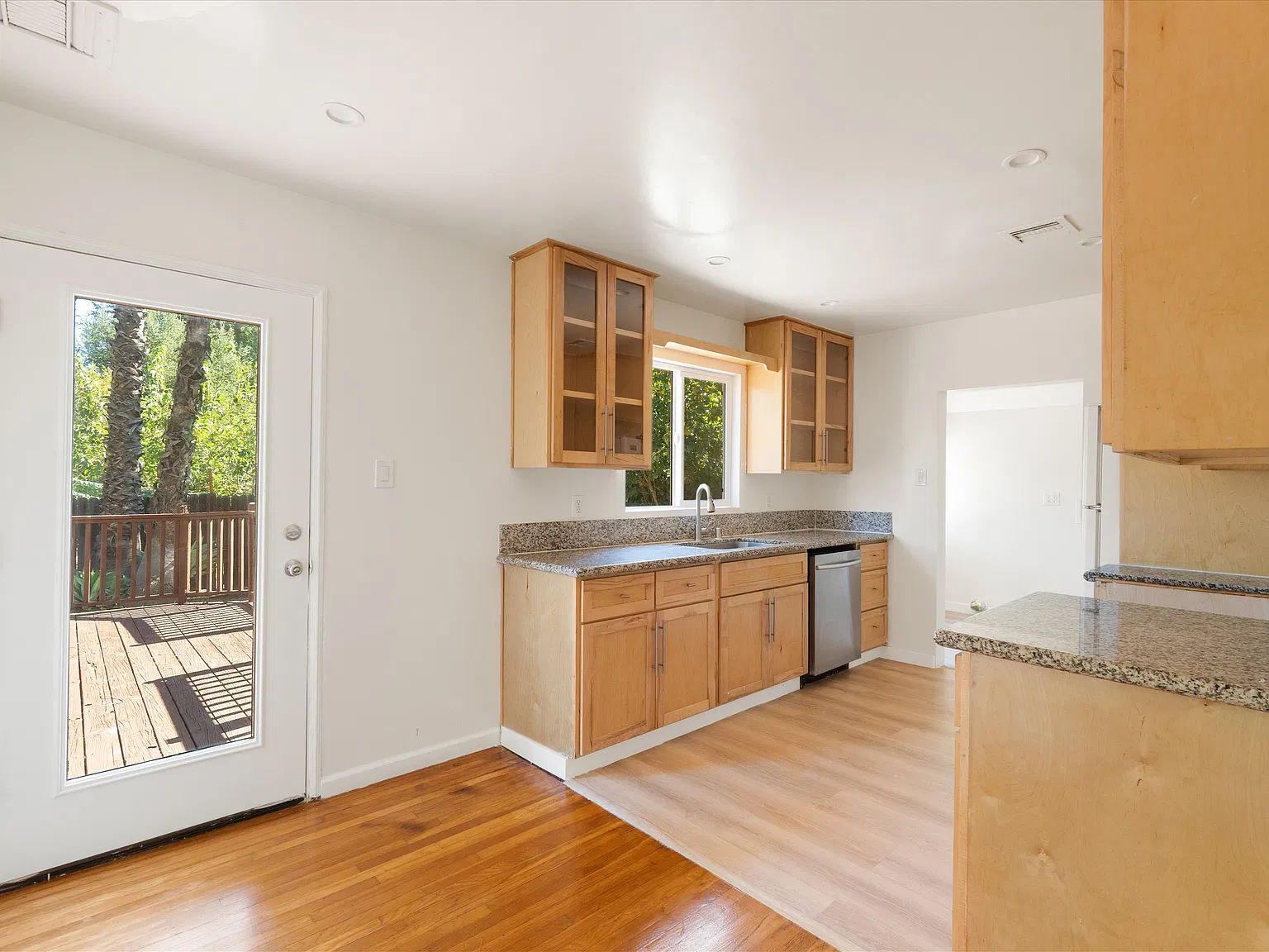 3 bed, 1503 sqft, $5,500 — Photo 2