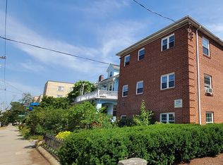 219 Massachusetts Ave APT 4, Arlington, MA 02474