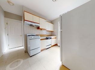 222 Banks St UNIT 6D, Cambridge, MA 02138