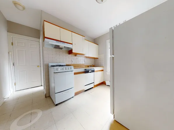 222 Banks St Unit 6D, Cambridge, MA 02138