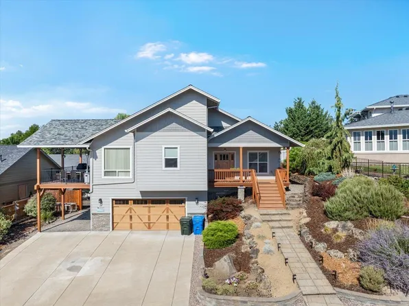 16 Terra Linda Ct, Eagle Point, OR 97524