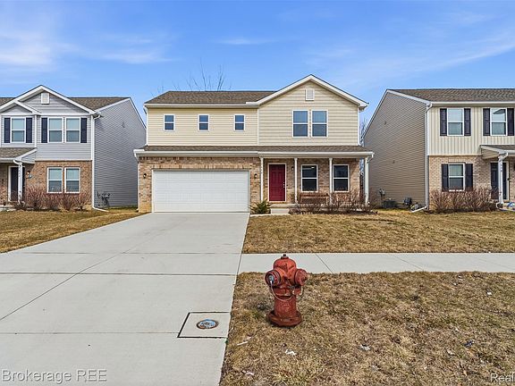 2nd image of 1640 Golfview Dr