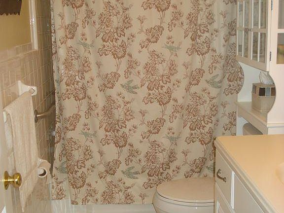 5th image of 1005 N Rivermont Pl