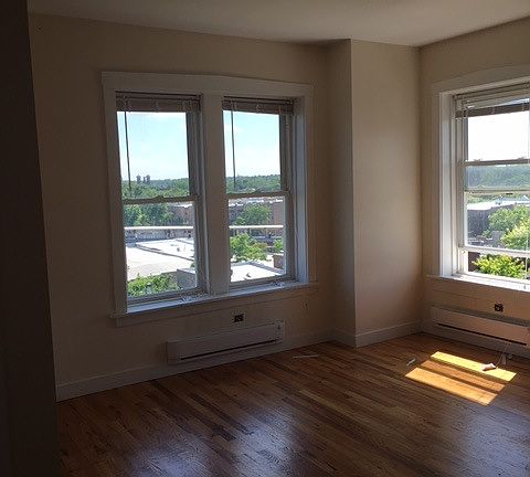 4th image of 7450 N Greenview Ave APT 87