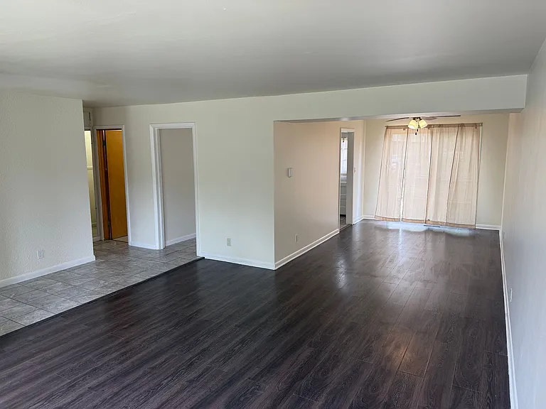 Spacious 3 Bedroom 2 Bath Townhome with Garage Available Now Great Location! — Photo 21