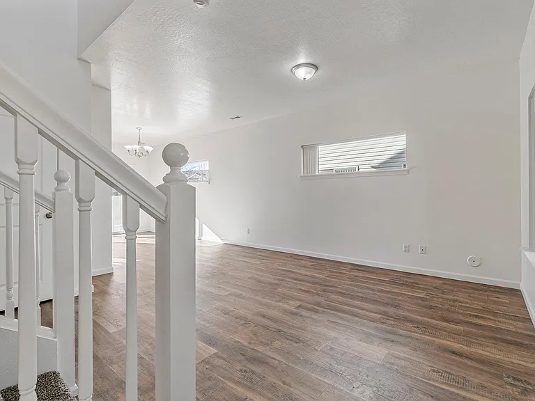 7761 Wyeth Ct — Photo 12