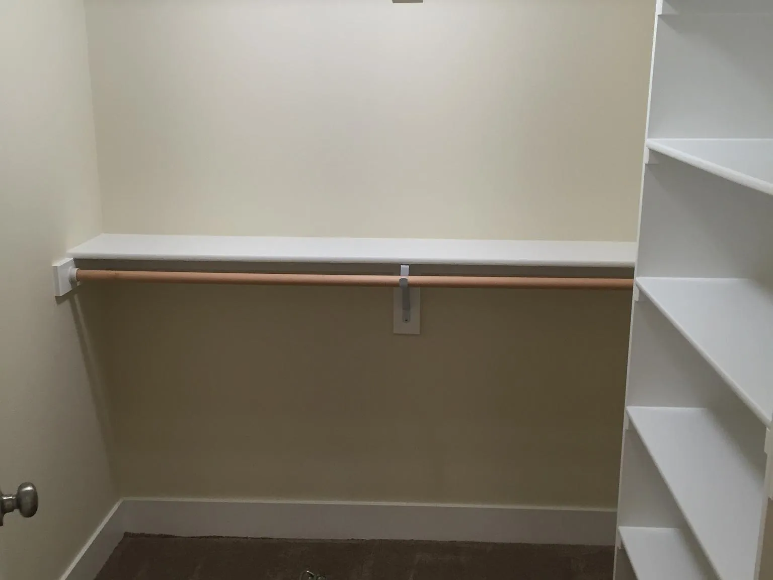 3 bed, 1716 sqft, $3,700 — Photo 3