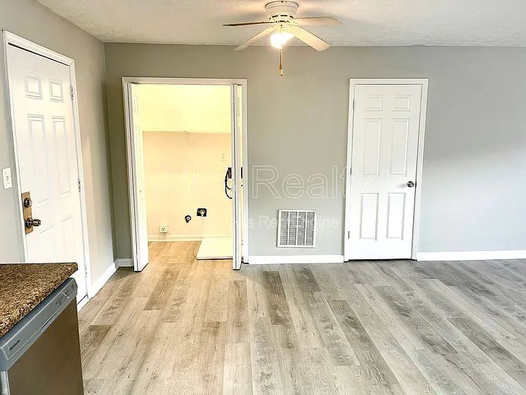 133 Appleton Blvd #C — Photo 8