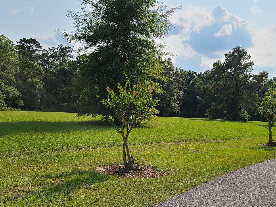 1st image of SE Nature Dr Lot 5