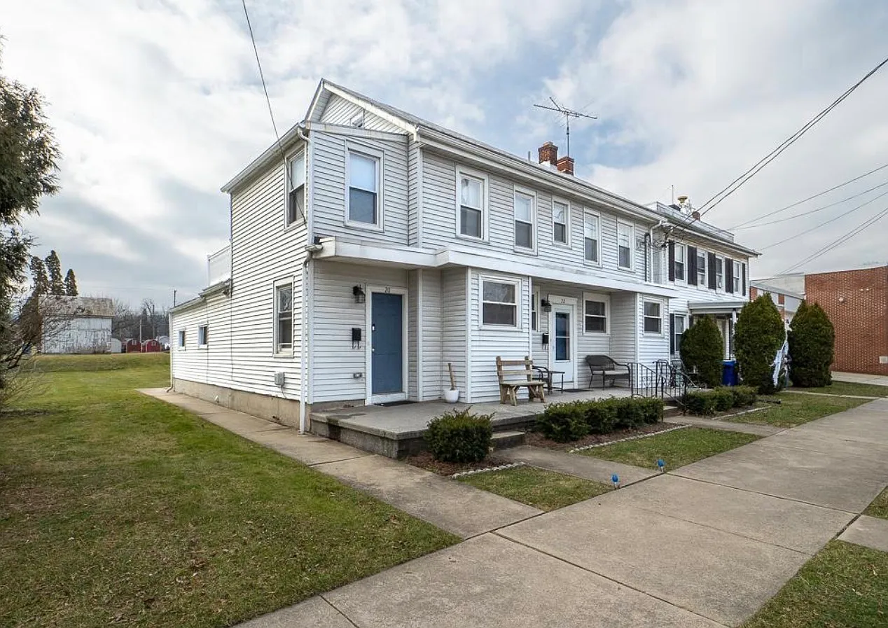 2 bed, 950 sqft, $1,400 — Photo 2