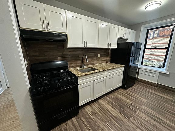 4th image of 400 Highland Ter APT 1D
