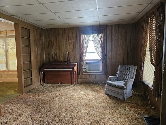 3rd image of 414 N Western St