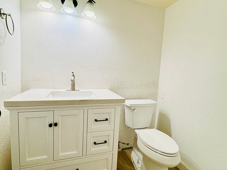 10 Coldbrook — Photo 10