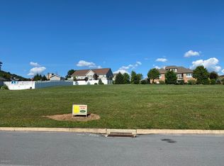 41 Greenfield Dr, Montoursville, PA 17754