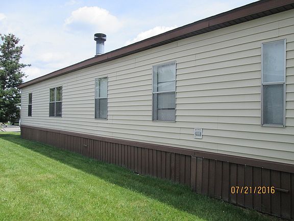 2nd image of 46 Emerald Cir