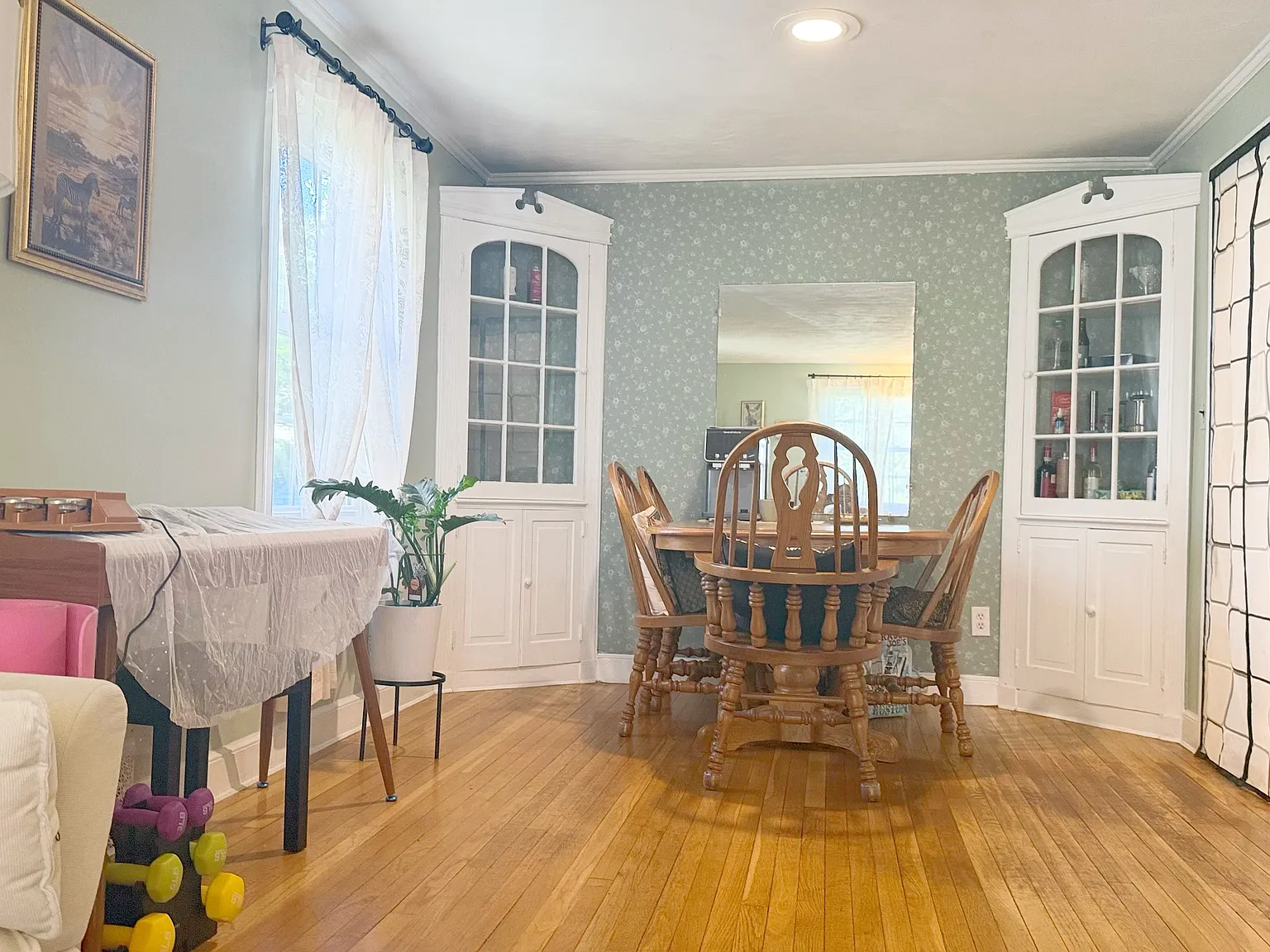 4 bed, 2164 sqft, $1,200 — Photo 3