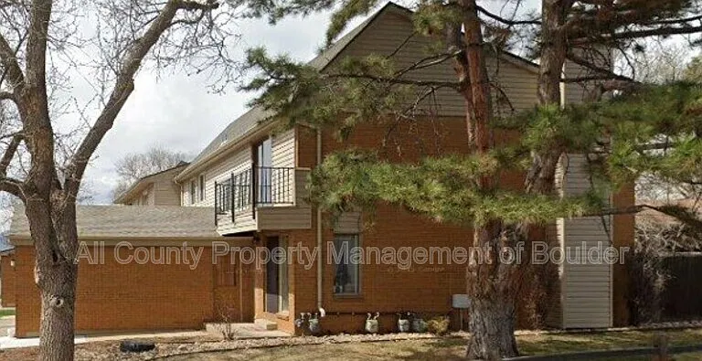 1808 Centaur Cir — Photo 1