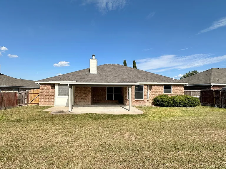2601 Lavender Ln — Photo 41