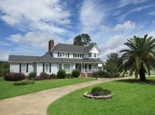 363 Lakeshore Rd, Pelham, GA 31779