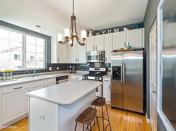 3rd image of 1757 Rebecca Ln