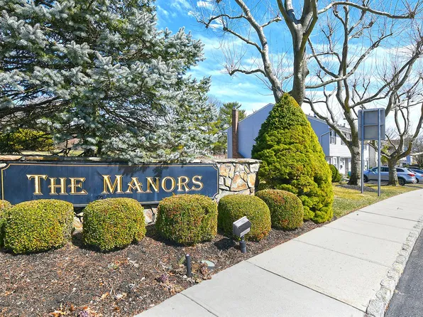24 Manors Drive, Jericho, NY 11753