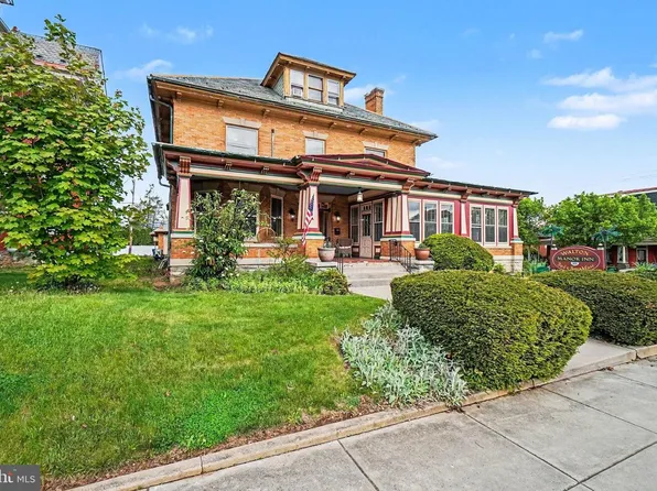 231 E Main St, Palmyra, PA 17078