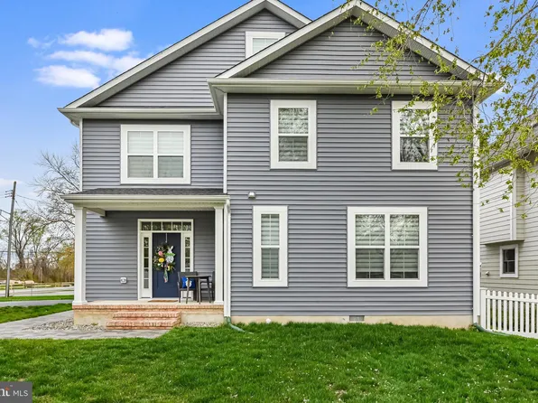 1400 Rehling Dr, Edgewater, MD 21037