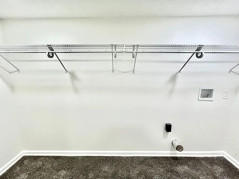 1118 W Whitney Ave — Photo 23