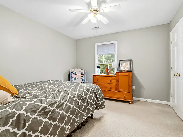 31 Palace Ln — Photo 25