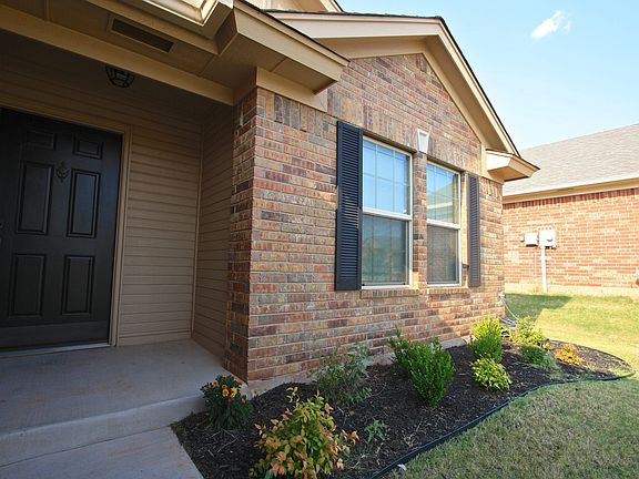 3rd image of 2713 NW 186th Ter
