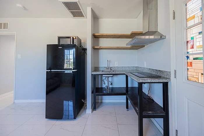 4001 N 15th Ave #B — Photo 7