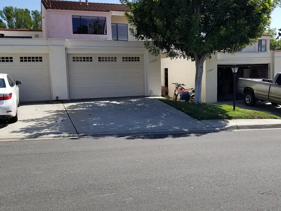 17823 Valle De Lobo Dr
