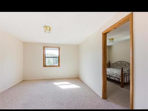 5th image of 5045 S 37th St #2