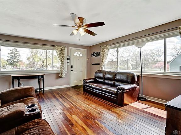 5th image of 211 Eastview Ave