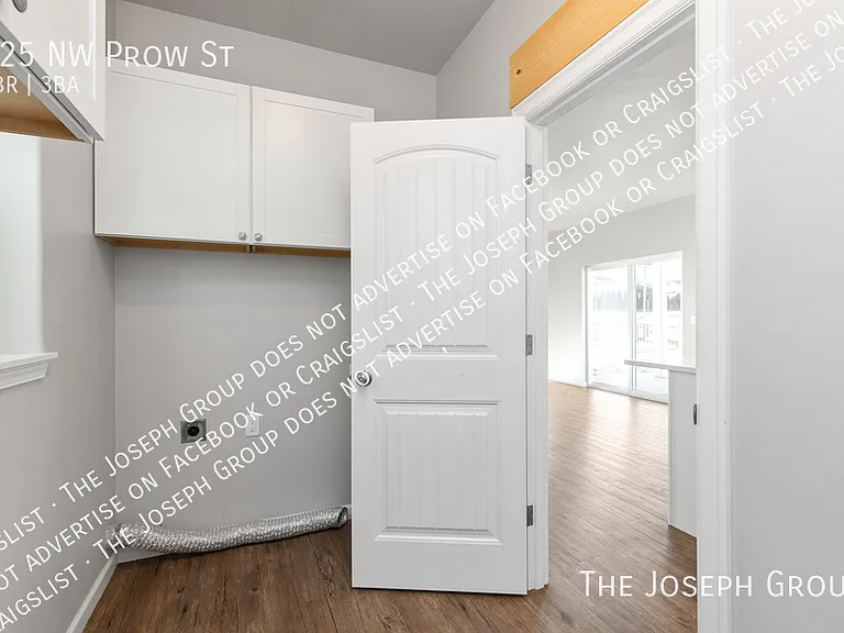 625 NW Prow St — Photo 19