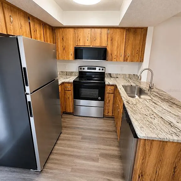 1417 NE 17th Ave — Photo 5