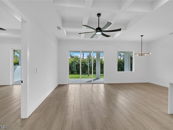 4th image of 133 West Dr