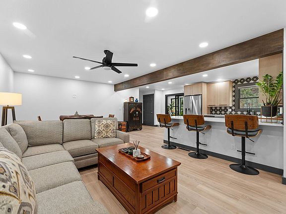 5th image of 118 Combs St