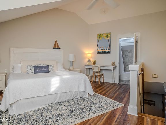 4th image of 105 Carillon Market St Suite 303