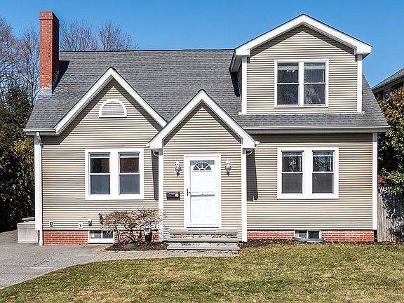 2nd image of 65 Elm Ave E