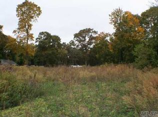 1404 Walnut Ave, Bohemia, NY 11716