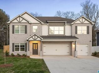 1404 N Wynlake Dr, Alabaster, AL 35007