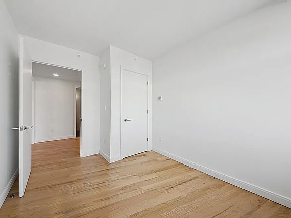 4th image of 1277 E 14th St APT 509B