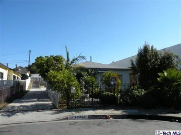 13226 S Carlton Ave, Los Angeles, CA 90061
