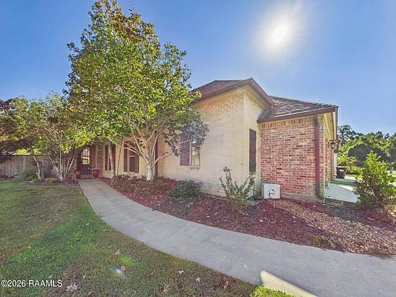 2nd image of 106 Chicago Ln
