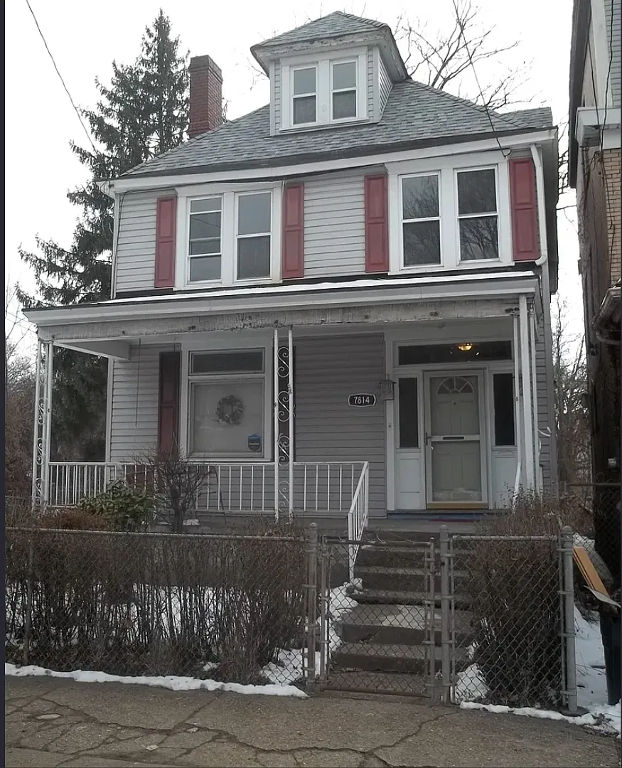 Spacious 5-Bedroom Home in Pittsburgh's Homewood Neighborhood Available Now! — Photo 1