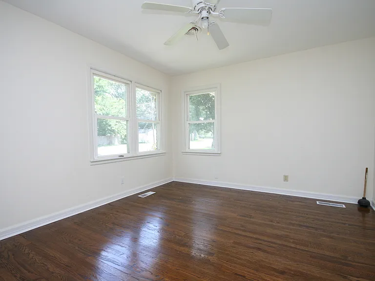 507 Bob Wallace Ave SW — Photo 4