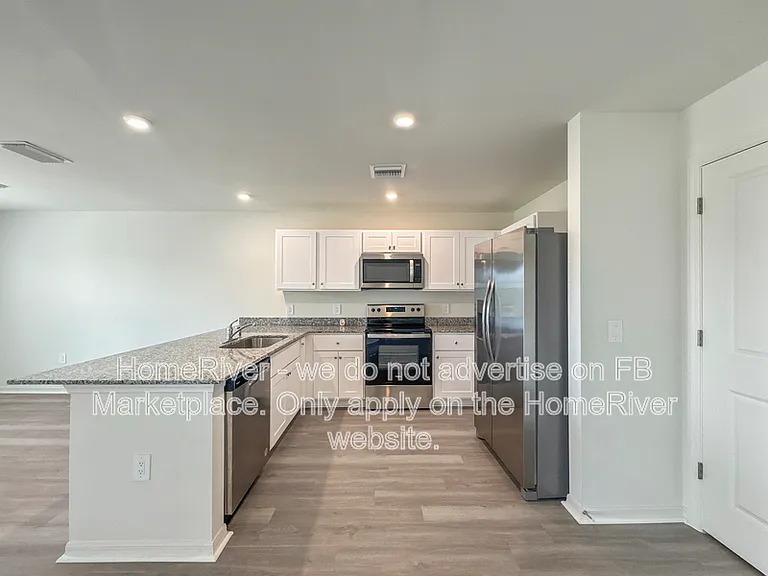 1822 NW 27th Ter — Photo 10