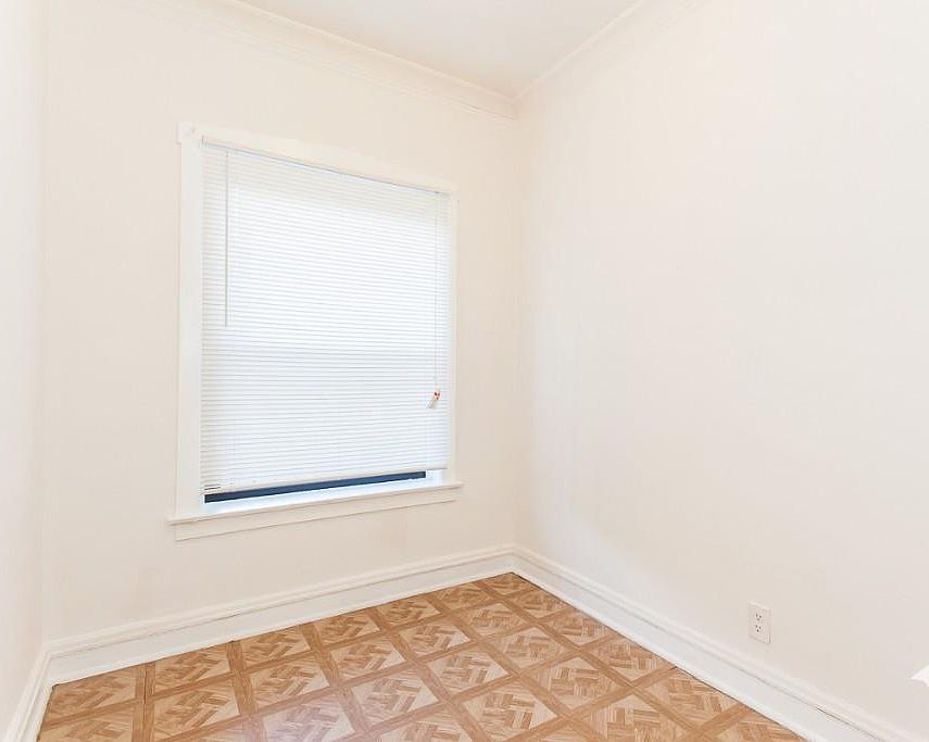 1st image of 4603 N Lincoln Ave