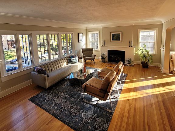 View of living room furnished